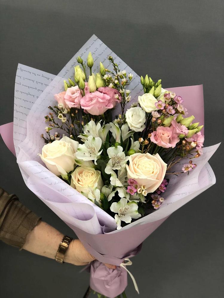 Букет цветов из: Альстромерии, Розы и Лизиантусы в Широчанке