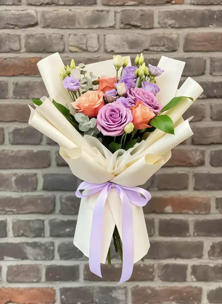 Букет цветов из: Лизиантусы и Розы в Широчанке