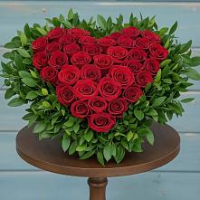 Цветочная композиция из Розы в виде сердца в Широчанке