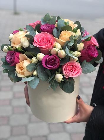 Цветочная композиция из Розы в шляпной коробке в Широчанке