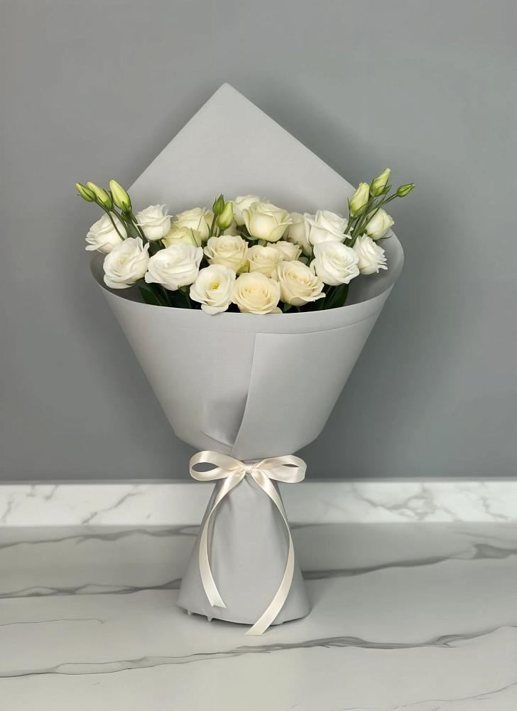 Букет цветов из: Розы и Лизиантусы в Широчанке