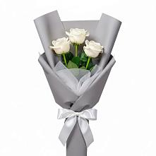 Букет 3 белые розы в Широчанке