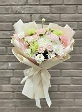 Букет цветов из:  Гвоздики, Розы, Лизиантусы и Хризантемы в Широчанке
