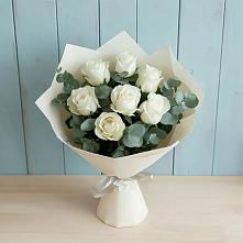 Букет Белые розы в Эвкалипте в Широчанке