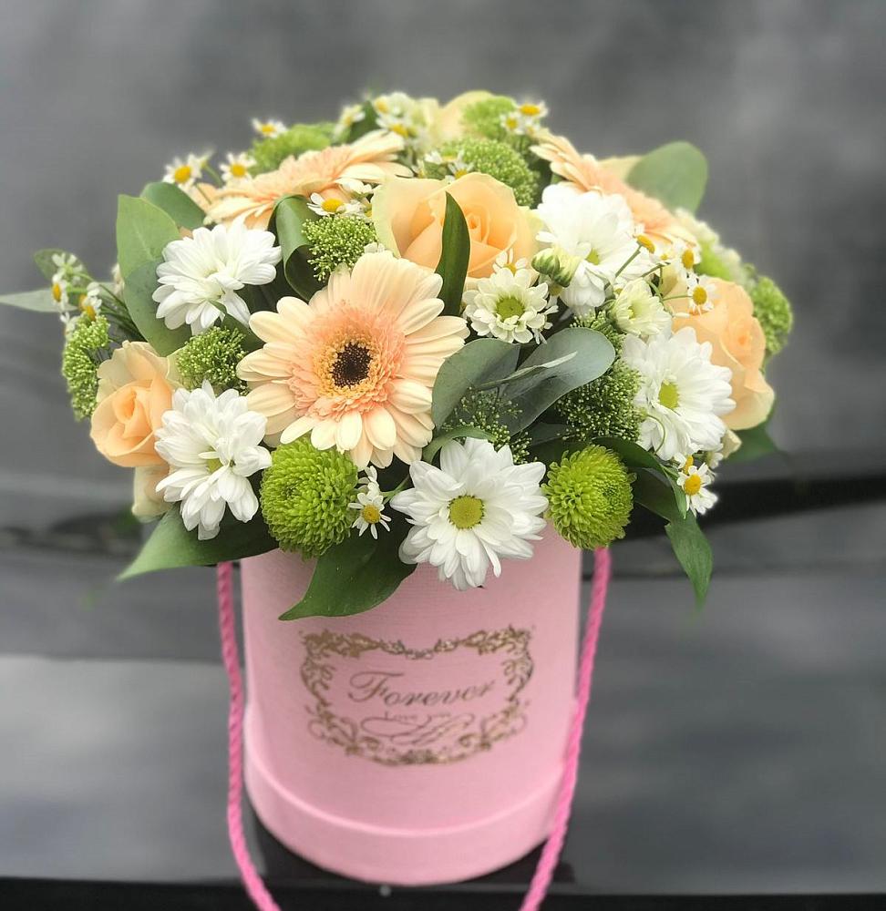 Цветочная композиция из Розы, Герберы и Хризантемы в шляпной коробке в Широчанке