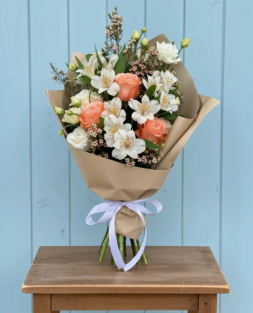 Букет цветов из: Альстромерии, Лизиантусы, Розы и Хризантемы в Широчанке